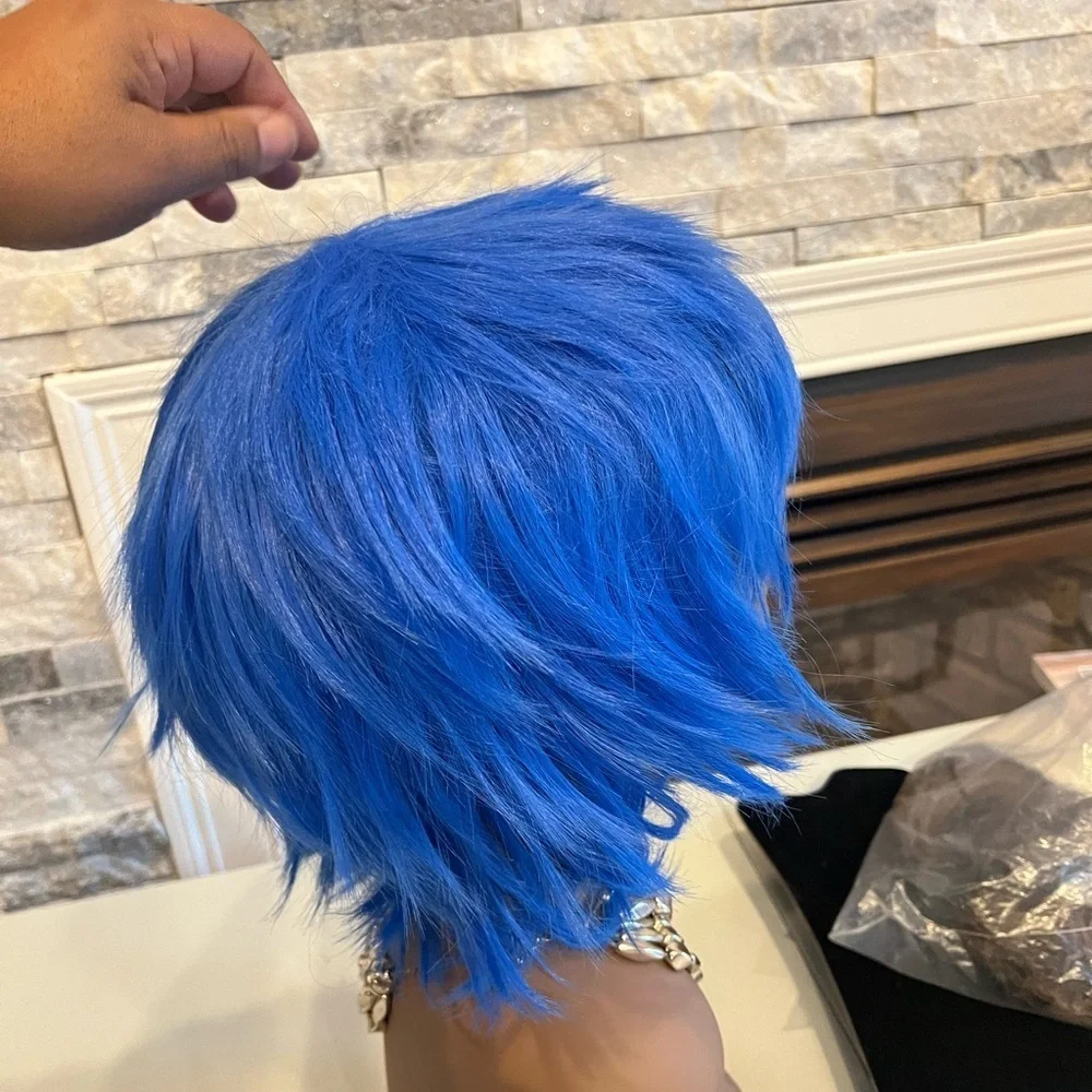 Vibrant Blue Anime Cosplay Wig – Layered Short Hair with Bangs for Cosplay